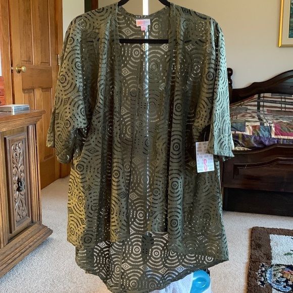 LuLaRoe Jackets & Blazers - GORGEOUS Dark Green Lace Lularoe Lindsay Size S NWT
